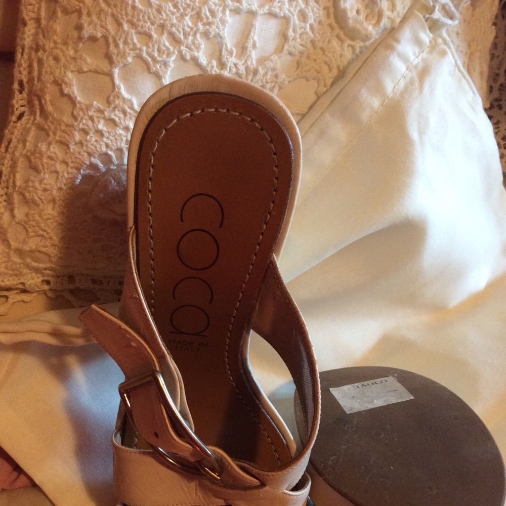 GIFTED FREE with any purchase Italian L Sandals - Picture 4 of 7